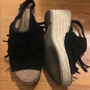 Minnetonka fringe heels